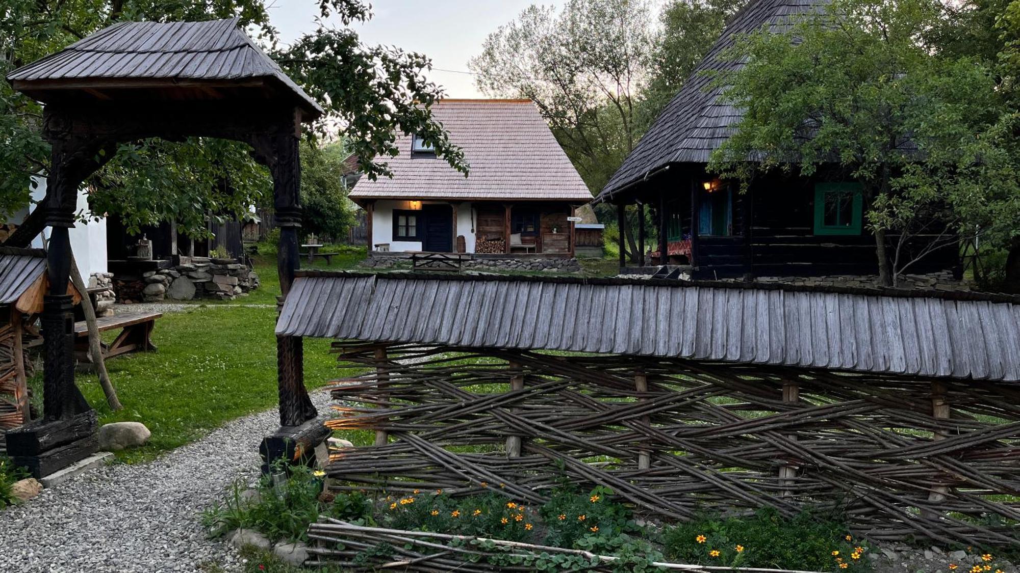 The Village Pension Breb Exterior foto